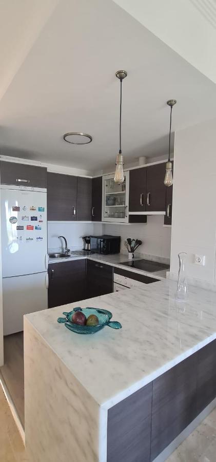 Small Oasis - Appartement 6 Personnes Манилва Екстериор снимка