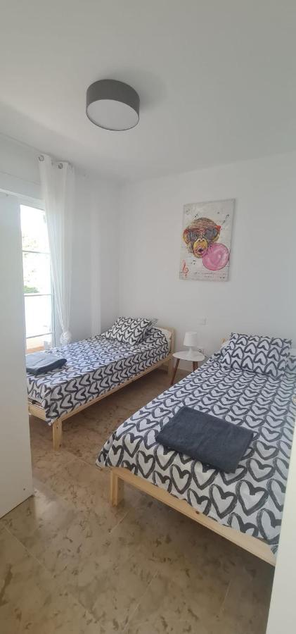Small Oasis - Appartement 6 Personnes Манилва Екстериор снимка