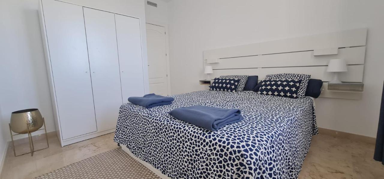 Small Oasis - Appartement 6 Personnes Манилва Екстериор снимка