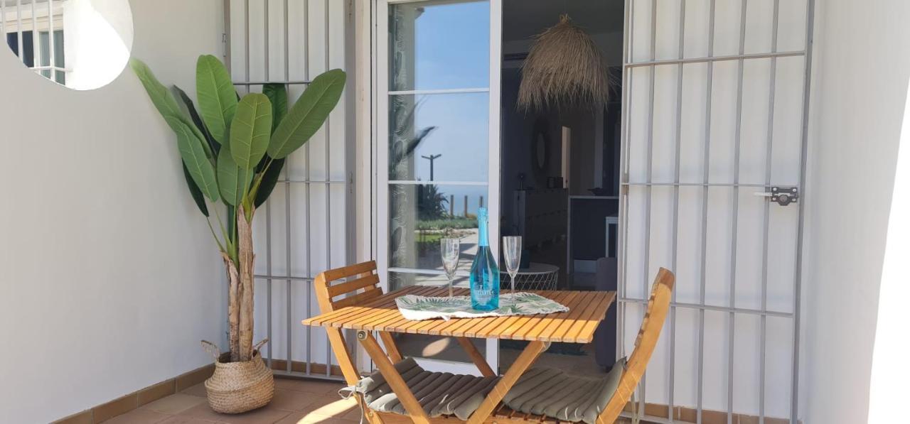 Small Oasis - Appartement 6 Personnes Манилва Екстериор снимка