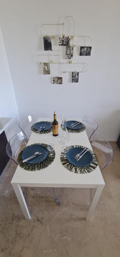 Small Oasis - Appartement 6 Personnes Манилва Екстериор снимка