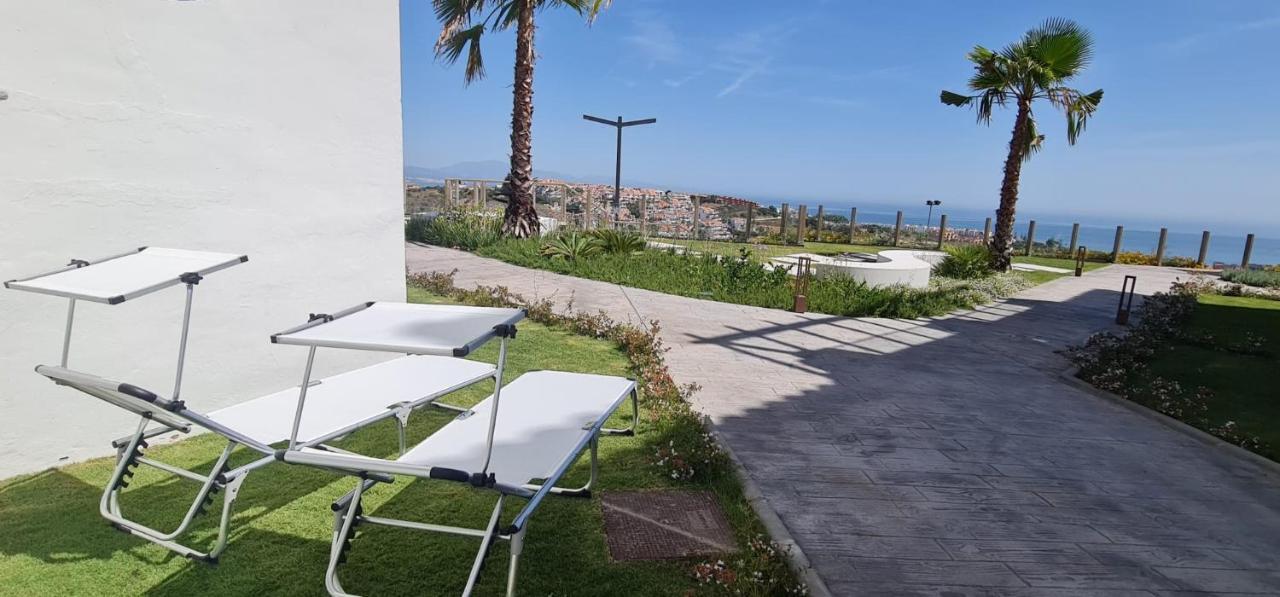 Small Oasis - Appartement 6 Personnes Манилва Екстериор снимка
