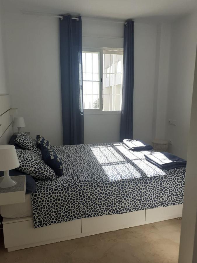 Small Oasis - Appartement 6 Personnes Манилва Екстериор снимка
